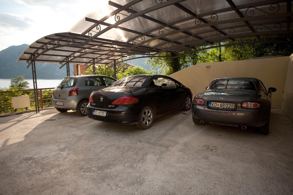 Apartments Villa Illyrik Risan Exterior photo