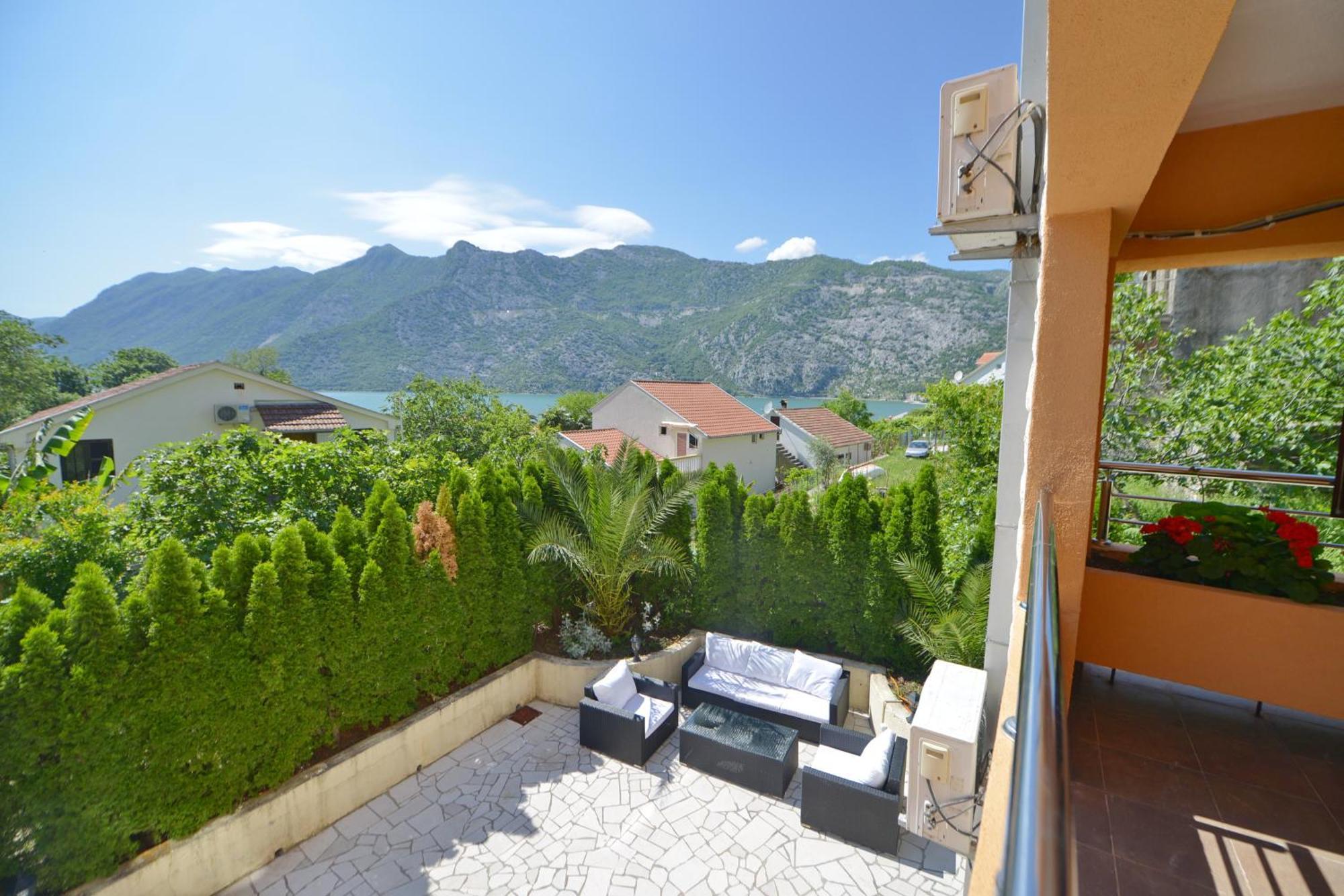 Apartments Villa Illyrik Risan Exterior photo