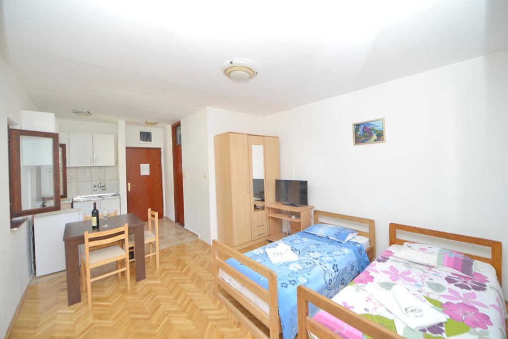 Apartments Villa Illyrik Risan Exterior photo
