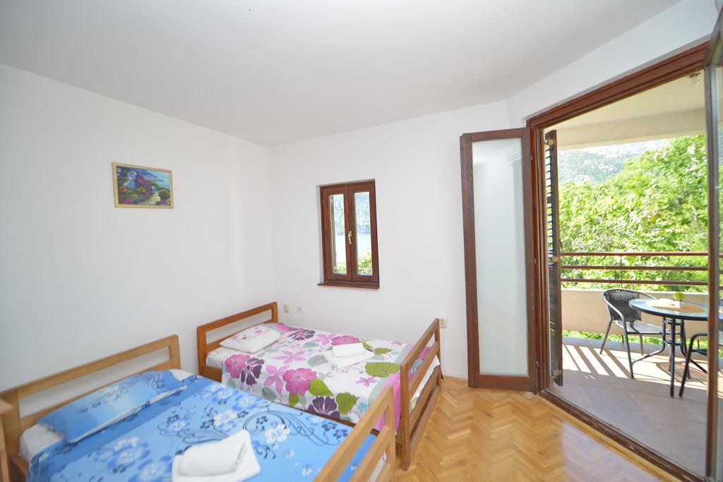 Apartments Villa Illyrik Risan Exterior photo