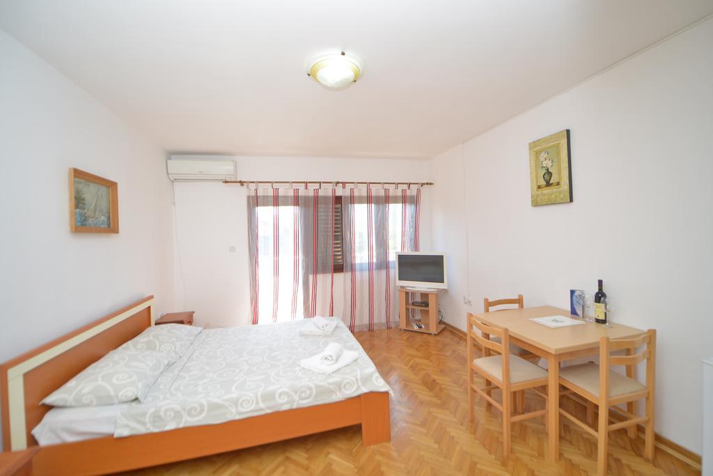 Apartments Villa Illyrik Risan Exterior photo
